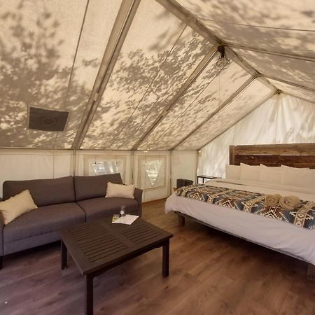 Gateway Glamping Hotel Luaran gambar